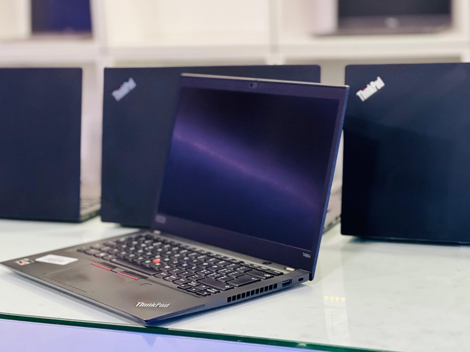 Lenovo T495S - Ryzen 7 Pro -16GB RAM 2GB VGA /256GB NVME- LAPTOP.